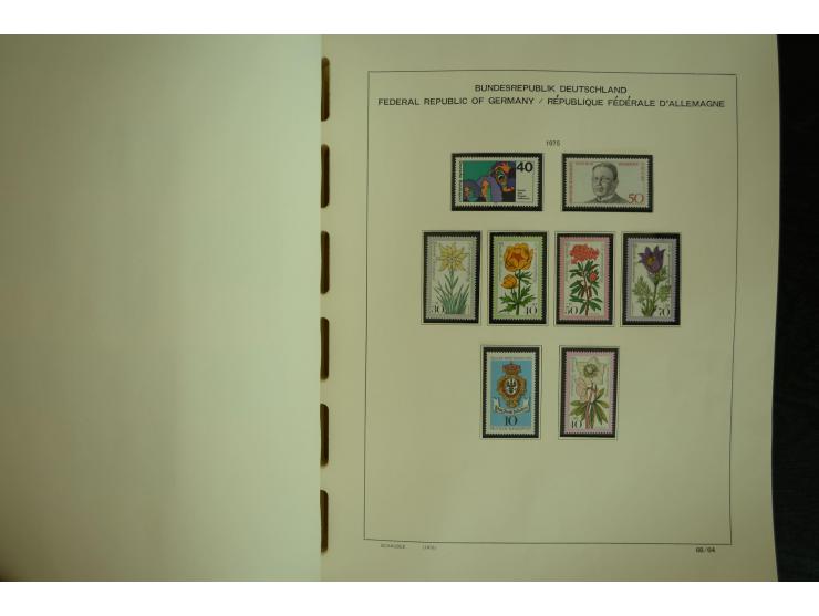 1945/2012, ungebrauchte/postfrische und gestempelte Sammlung, dabei Bizone mit besseren u.a. Mi.-Nr. 93I XG gestempelt mit Fo