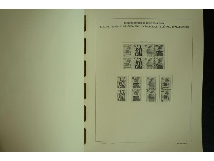 1945/2012, ungebrauchte/postfrische und gestempelte Sammlung, dabei Bizone mit besseren u.a. Mi.-Nr. 93I XG gestempelt mit Fo