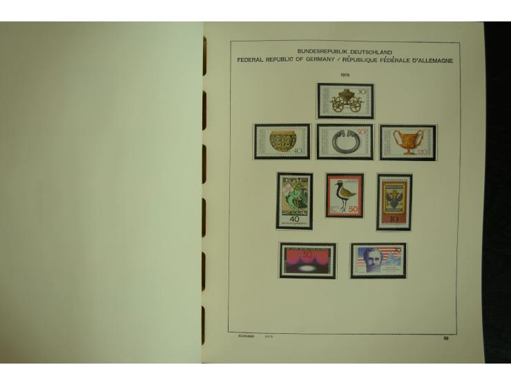 1945/2012, ungebrauchte/postfrische und gestempelte Sammlung, dabei Bizone mit besseren u.a. Mi.-Nr. 93I XG gestempelt mit Fo