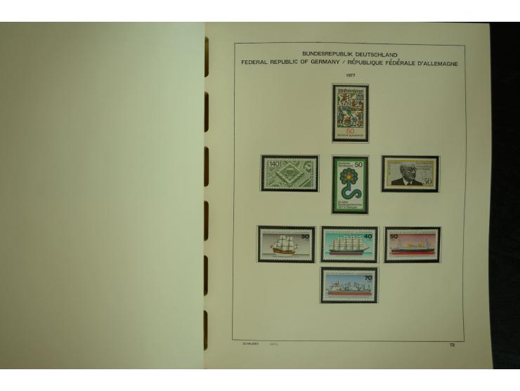 1945/2012, ungebrauchte/postfrische und gestempelte Sammlung, dabei Bizone mit besseren u.a. Mi.-Nr. 93I XG gestempelt mit Fo