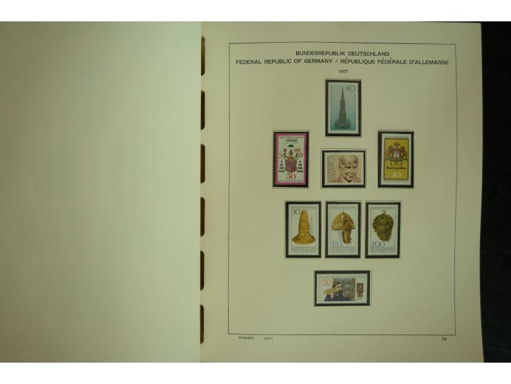 1945/2012, ungebrauchte/postfrische und gestempelte Sammlung, dabei Bizone mit besseren u.a. Mi.-Nr. 93I XG gestempelt mit Fo