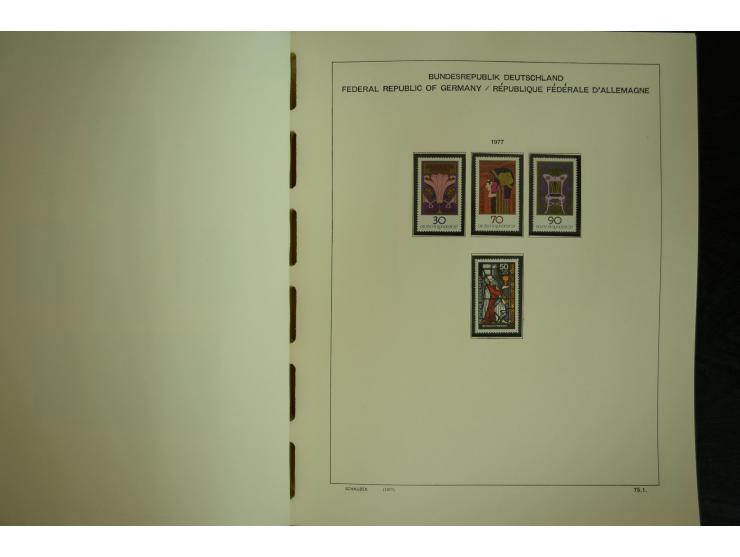 1945/2012, ungebrauchte/postfrische und gestempelte Sammlung, dabei Bizone mit besseren u.a. Mi.-Nr. 93I XG gestempelt mit Fo