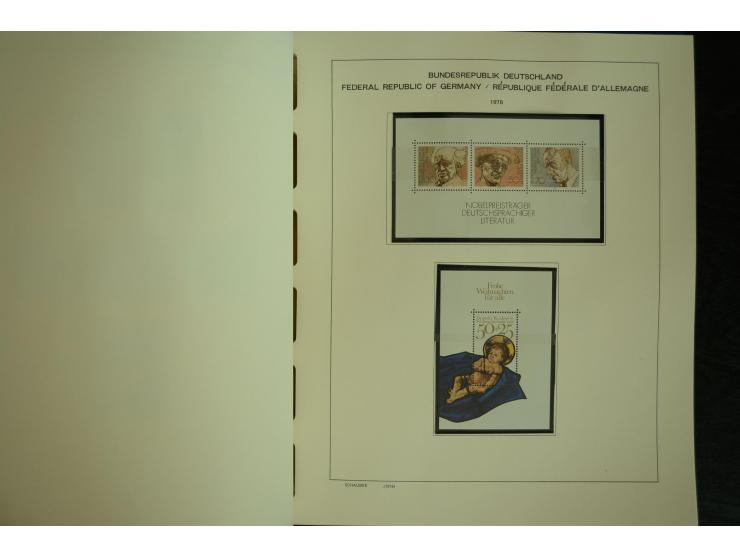 1945/2012, ungebrauchte/postfrische und gestempelte Sammlung, dabei Bizone mit besseren u.a. Mi.-Nr. 93I XG gestempelt mit Fo