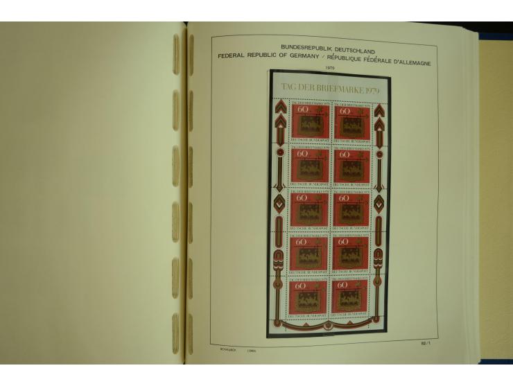 1945/2012, ungebrauchte/postfrische und gestempelte Sammlung, dabei Bizone mit besseren u.a. Mi.-Nr. 93I XG gestempelt mit Fo