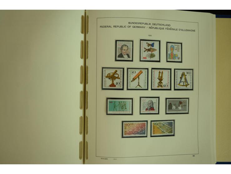 1945/2012, ungebrauchte/postfrische und gestempelte Sammlung, dabei Bizone mit besseren u.a. Mi.-Nr. 93I XG gestempelt mit Fo