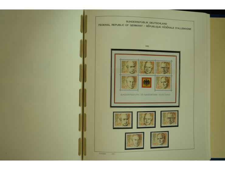 1945/2012, ungebrauchte/postfrische und gestempelte Sammlung, dabei Bizone mit besseren u.a. Mi.-Nr. 93I XG gestempelt mit Fo