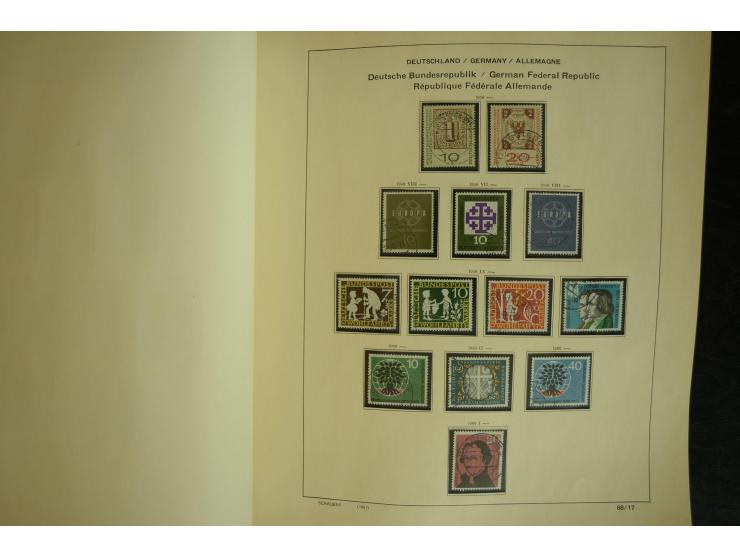 1945/2012, ungebrauchte/postfrische und gestempelte Sammlung, dabei Bizone mit besseren u.a. Mi.-Nr. 93I XG gestempelt mit Fo