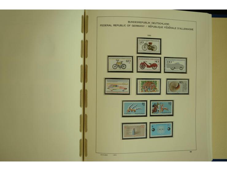 1945/2012, ungebrauchte/postfrische und gestempelte Sammlung, dabei Bizone mit besseren u.a. Mi.-Nr. 93I XG gestempelt mit Fo
