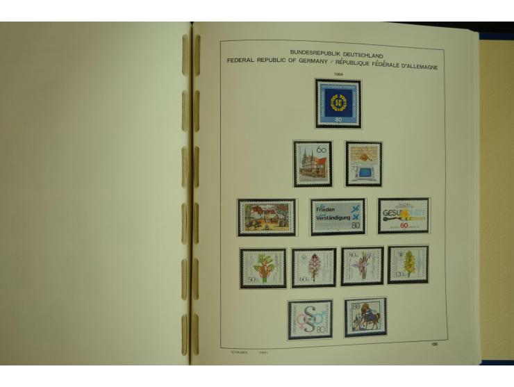 1945/2012, ungebrauchte/postfrische und gestempelte Sammlung, dabei Bizone mit besseren u.a. Mi.-Nr. 93I XG gestempelt mit Fo