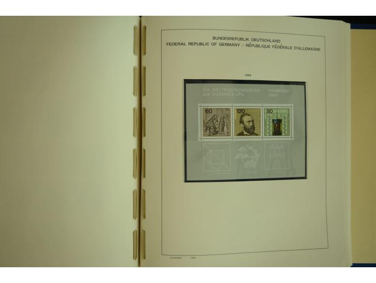 1945/2012, ungebrauchte/postfrische und gestempelte Sammlung, dabei Bizone mit besseren u.a. Mi.-Nr. 93I XG gestempelt mit Fo