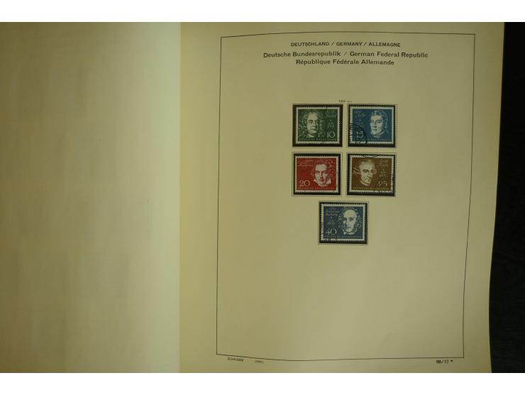 1945/2012, ungebrauchte/postfrische und gestempelte Sammlung, dabei Bizone mit besseren u.a. Mi.-Nr. 93I XG gestempelt mit Fo