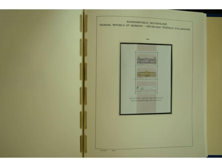 1945/2012, ungebrauchte/postfrische und gestempelte Sammlung, dabei Bizone mit besseren u.a. Mi.-Nr. 93I XG gestempelt mit Fo