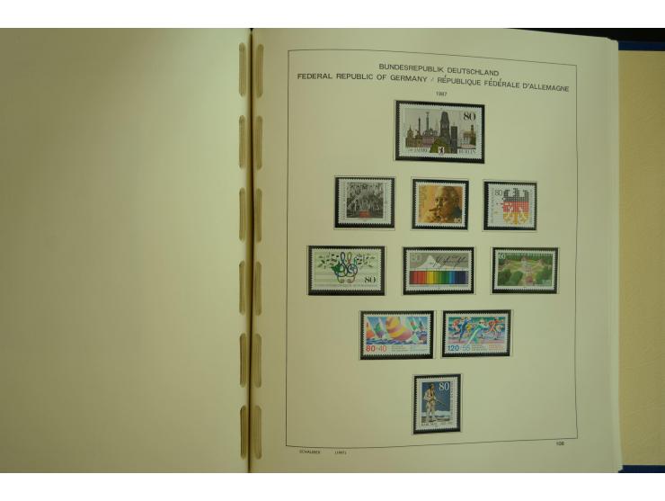 1945/2012, ungebrauchte/postfrische und gestempelte Sammlung, dabei Bizone mit besseren u.a. Mi.-Nr. 93I XG gestempelt mit Fo