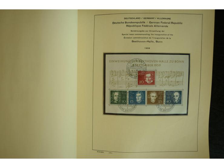 1945/2012, ungebrauchte/postfrische und gestempelte Sammlung, dabei Bizone mit besseren u.a. Mi.-Nr. 93I XG gestempelt mit Fo