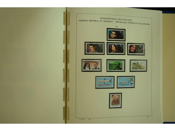 1945/2012, ungebrauchte/postfrische und gestempelte Sammlung, dabei Bizone mit besseren u.a. Mi.-Nr. 93I XG gestempelt mit Fo