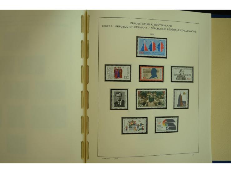 1945/2012, ungebrauchte/postfrische und gestempelte Sammlung, dabei Bizone mit besseren u.a. Mi.-Nr. 93I XG gestempelt mit Fo