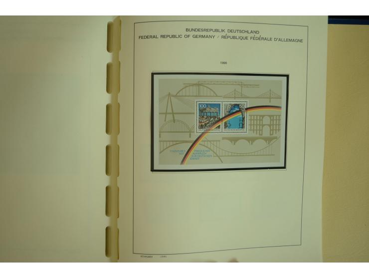1945/2012, ungebrauchte/postfrische und gestempelte Sammlung, dabei Bizone mit besseren u.a. Mi.-Nr. 93I XG gestempelt mit Fo