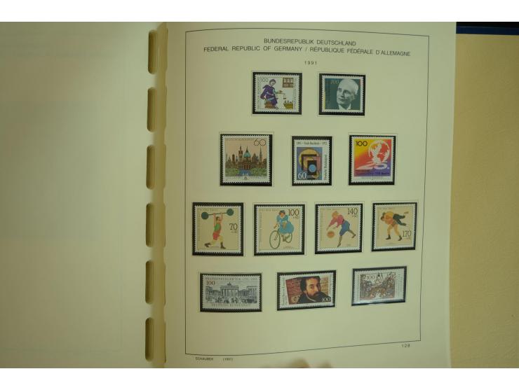 1945/2012, ungebrauchte/postfrische und gestempelte Sammlung, dabei Bizone mit besseren u.a. Mi.-Nr. 93I XG gestempelt mit Fo