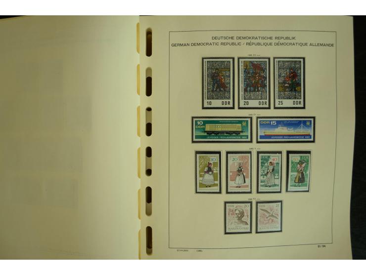 1945/2012, ungebrauchte/postfrische und gestempelte Sammlung, dabei Bizone mit besseren u.a. Mi.-Nr. 93I XG gestempelt mit Fo