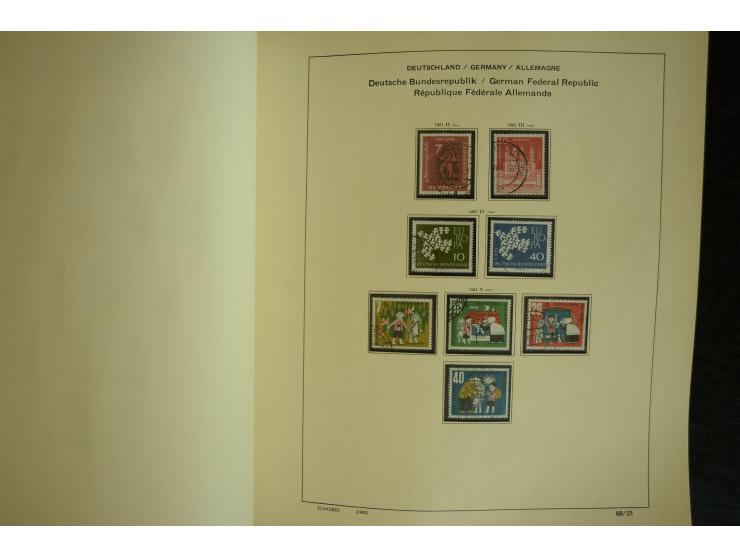 1945/2012, ungebrauchte/postfrische und gestempelte Sammlung, dabei Bizone mit besseren u.a. Mi.-Nr. 93I XG gestempelt mit Fo