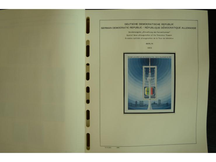 1945/2012, ungebrauchte/postfrische und gestempelte Sammlung, dabei Bizone mit besseren u.a. Mi.-Nr. 93I XG gestempelt mit Fo