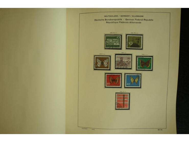 1945/2012, ungebrauchte/postfrische und gestempelte Sammlung, dabei Bizone mit besseren u.a. Mi.-Nr. 93I XG gestempelt mit Fo