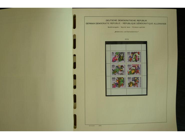 1945/2012, ungebrauchte/postfrische und gestempelte Sammlung, dabei Bizone mit besseren u.a. Mi.-Nr. 93I XG gestempelt mit Fo