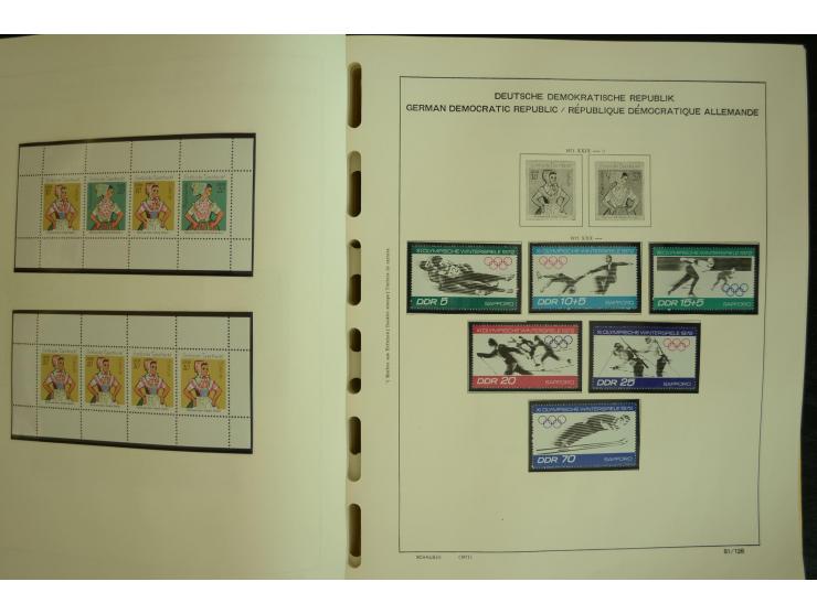 1945/2012, ungebrauchte/postfrische und gestempelte Sammlung, dabei Bizone mit besseren u.a. Mi.-Nr. 93I XG gestempelt mit Fo