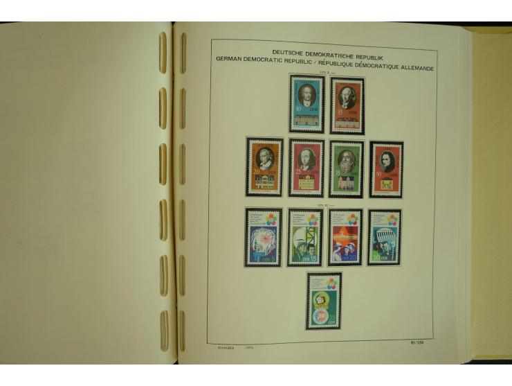 1945/2012, ungebrauchte/postfrische und gestempelte Sammlung, dabei Bizone mit besseren u.a. Mi.-Nr. 93I XG gestempelt mit Fo