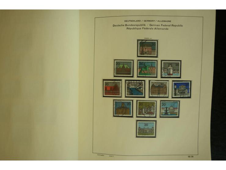 1945/2012, ungebrauchte/postfrische und gestempelte Sammlung, dabei Bizone mit besseren u.a. Mi.-Nr. 93I XG gestempelt mit Fo