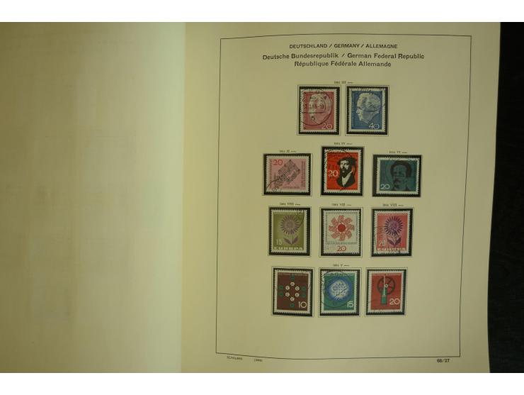 1945/2012, ungebrauchte/postfrische und gestempelte Sammlung, dabei Bizone mit besseren u.a. Mi.-Nr. 93I XG gestempelt mit Fo
