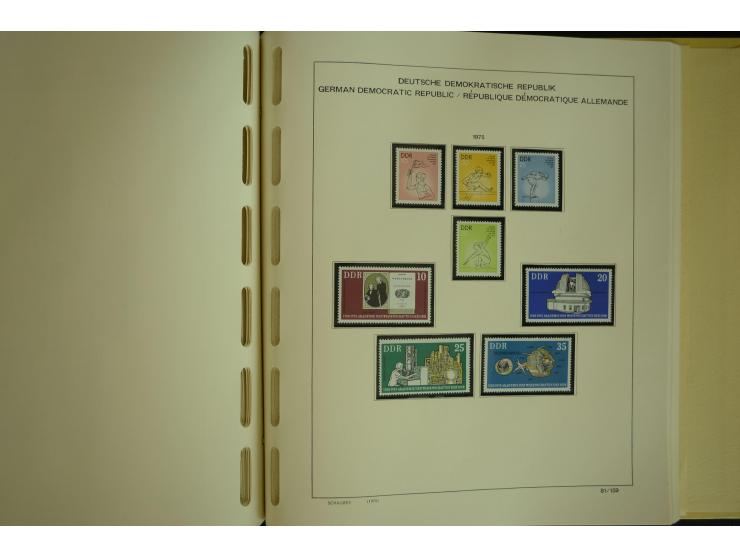 1945/2012, ungebrauchte/postfrische und gestempelte Sammlung, dabei Bizone mit besseren u.a. Mi.-Nr. 93I XG gestempelt mit Fo