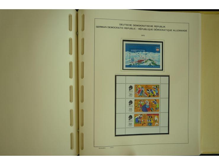 1945/2012, ungebrauchte/postfrische und gestempelte Sammlung, dabei Bizone mit besseren u.a. Mi.-Nr. 93I XG gestempelt mit Fo