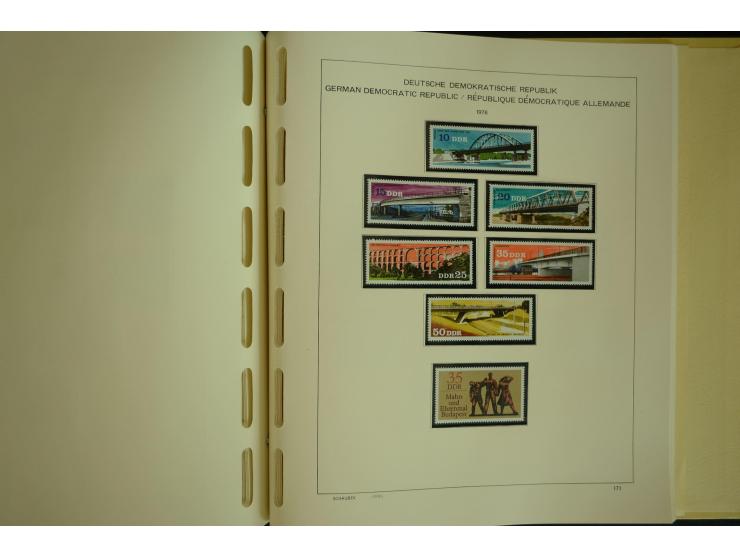 1945/2012, ungebrauchte/postfrische und gestempelte Sammlung, dabei Bizone mit besseren u.a. Mi.-Nr. 93I XG gestempelt mit Fo