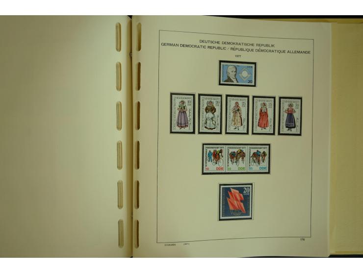 1945/2012, ungebrauchte/postfrische und gestempelte Sammlung, dabei Bizone mit besseren u.a. Mi.-Nr. 93I XG gestempelt mit Fo