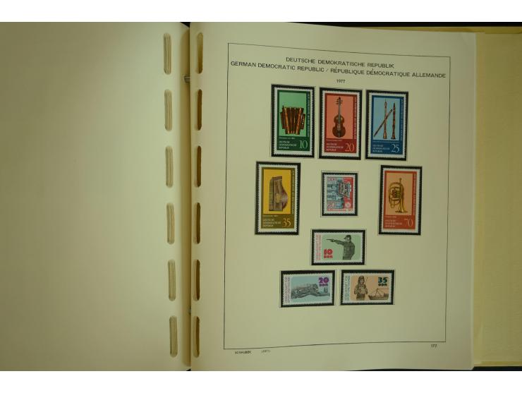 1945/2012, ungebrauchte/postfrische und gestempelte Sammlung, dabei Bizone mit besseren u.a. Mi.-Nr. 93I XG gestempelt mit Fo