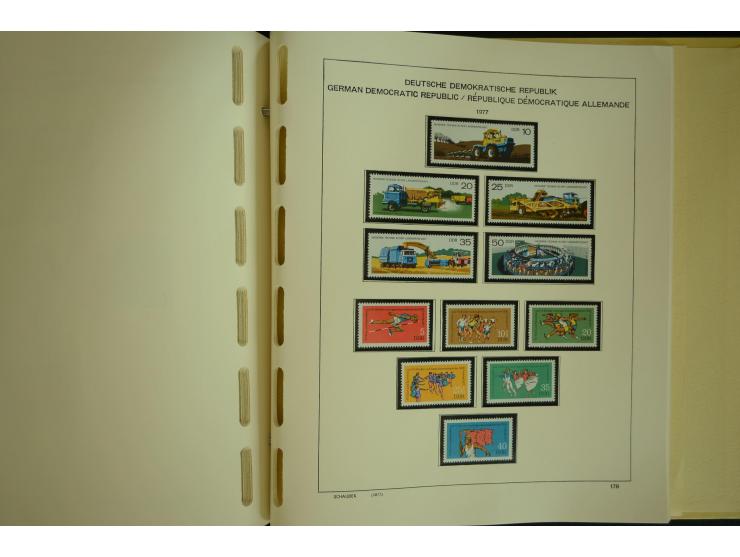 1945/2012, ungebrauchte/postfrische und gestempelte Sammlung, dabei Bizone mit besseren u.a. Mi.-Nr. 93I XG gestempelt mit Fo