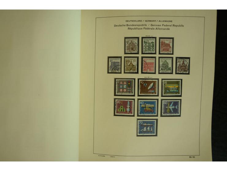 1945/2012, ungebrauchte/postfrische und gestempelte Sammlung, dabei Bizone mit besseren u.a. Mi.-Nr. 93I XG gestempelt mit Fo