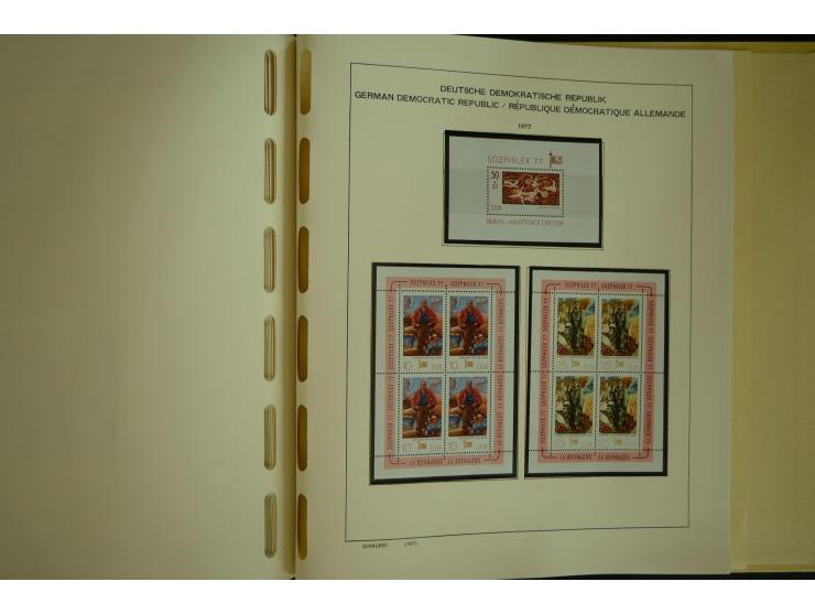 1945/2012, ungebrauchte/postfrische und gestempelte Sammlung, dabei Bizone mit besseren u.a. Mi.-Nr. 93I XG gestempelt mit Fo
