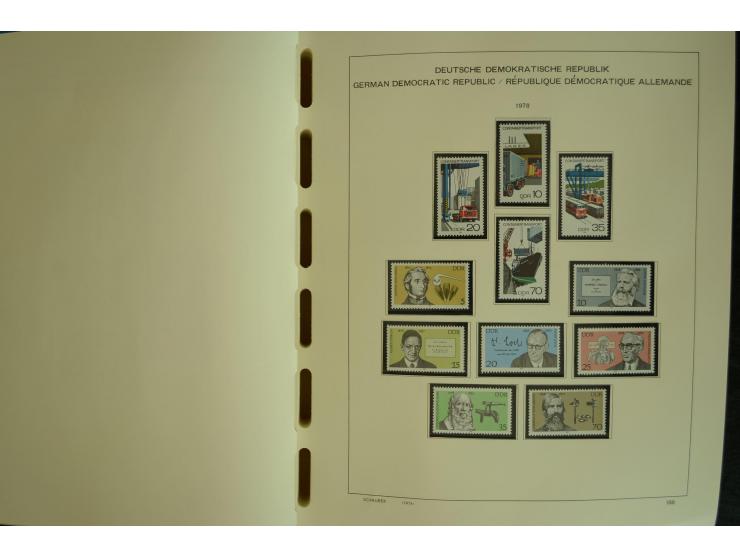 1945/2012, ungebrauchte/postfrische und gestempelte Sammlung, dabei Bizone mit besseren u.a. Mi.-Nr. 93I XG gestempelt mit Fo