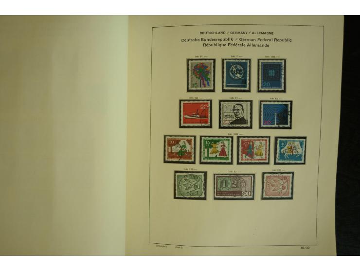 1945/2012, ungebrauchte/postfrische und gestempelte Sammlung, dabei Bizone mit besseren u.a. Mi.-Nr. 93I XG gestempelt mit Fo