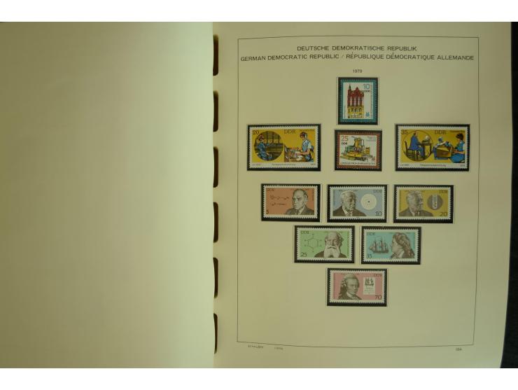 1945/2012, ungebrauchte/postfrische und gestempelte Sammlung, dabei Bizone mit besseren u.a. Mi.-Nr. 93I XG gestempelt mit Fo