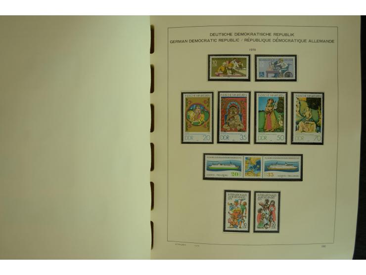 1945/2012, ungebrauchte/postfrische und gestempelte Sammlung, dabei Bizone mit besseren u.a. Mi.-Nr. 93I XG gestempelt mit Fo