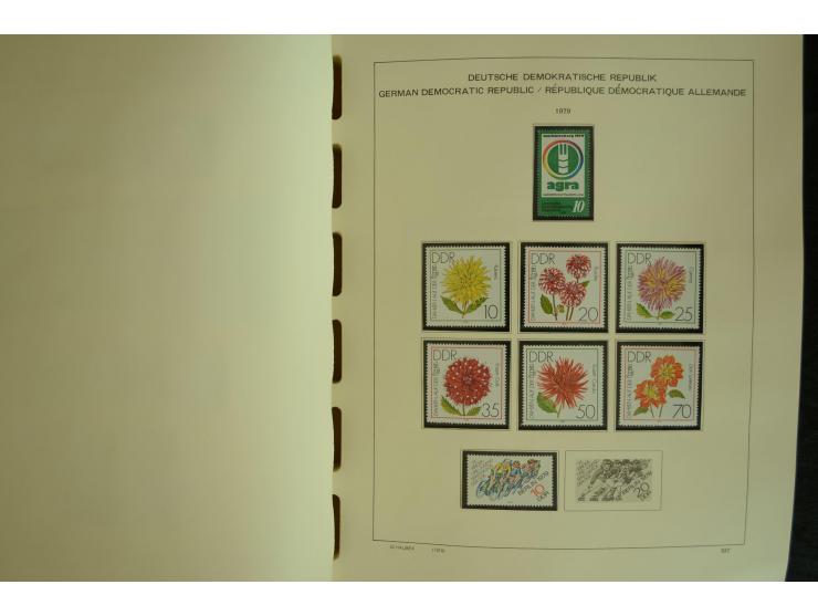 1945/2012, ungebrauchte/postfrische und gestempelte Sammlung, dabei Bizone mit besseren u.a. Mi.-Nr. 93I XG gestempelt mit Fo