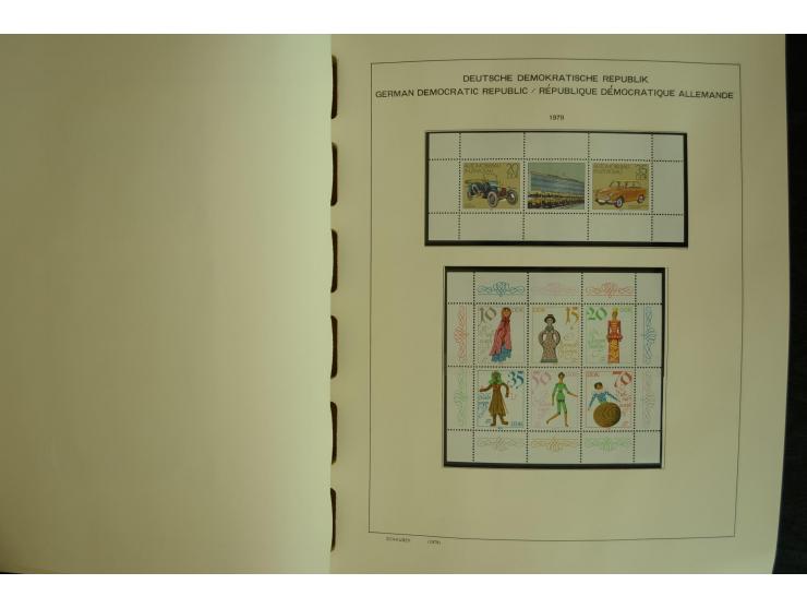 1945/2012, ungebrauchte/postfrische und gestempelte Sammlung, dabei Bizone mit besseren u.a. Mi.-Nr. 93I XG gestempelt mit Fo