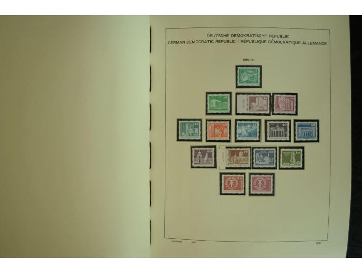 1945/2012, ungebrauchte/postfrische und gestempelte Sammlung, dabei Bizone mit besseren u.a. Mi.-Nr. 93I XG gestempelt mit Fo