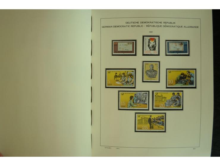 1945/2012, ungebrauchte/postfrische und gestempelte Sammlung, dabei Bizone mit besseren u.a. Mi.-Nr. 93I XG gestempelt mit Fo