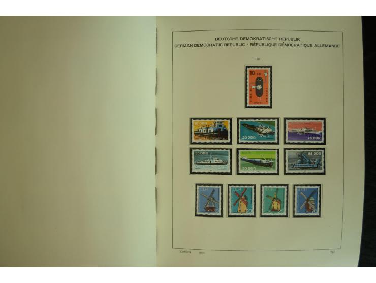 1945/2012, ungebrauchte/postfrische und gestempelte Sammlung, dabei Bizone mit besseren u.a. Mi.-Nr. 93I XG gestempelt mit Fo