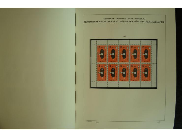 1945/2012, ungebrauchte/postfrische und gestempelte Sammlung, dabei Bizone mit besseren u.a. Mi.-Nr. 93I XG gestempelt mit Fo
