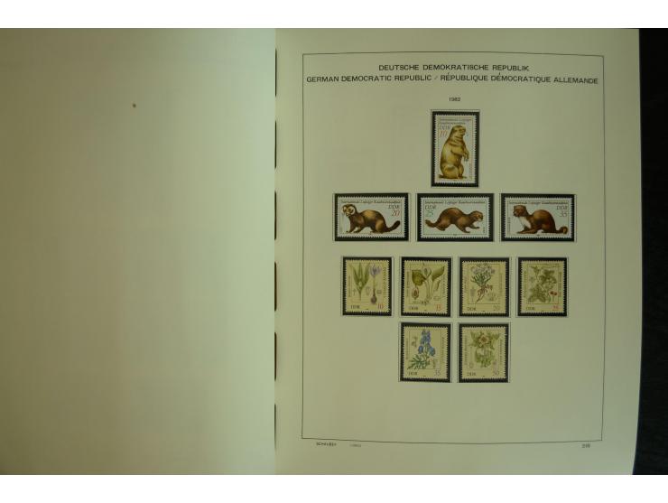 1945/2012, ungebrauchte/postfrische und gestempelte Sammlung, dabei Bizone mit besseren u.a. Mi.-Nr. 93I XG gestempelt mit Fo
